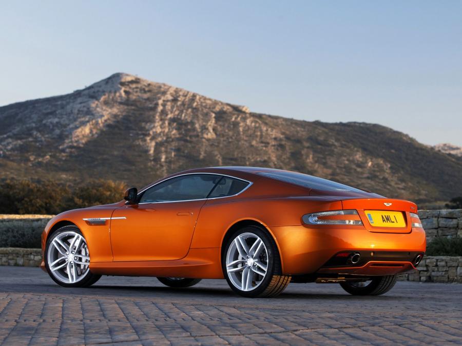  Aston Martin Virage 2011 года  (фото 52 из 55)